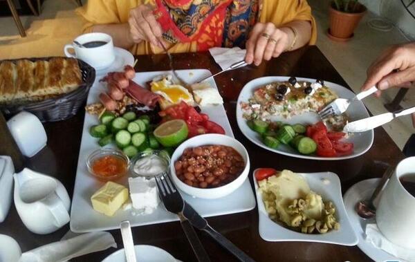 عکس کافه دارچین جهانشهر