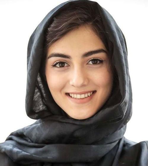 عکس پردیس پورعابدینی در آقازاده