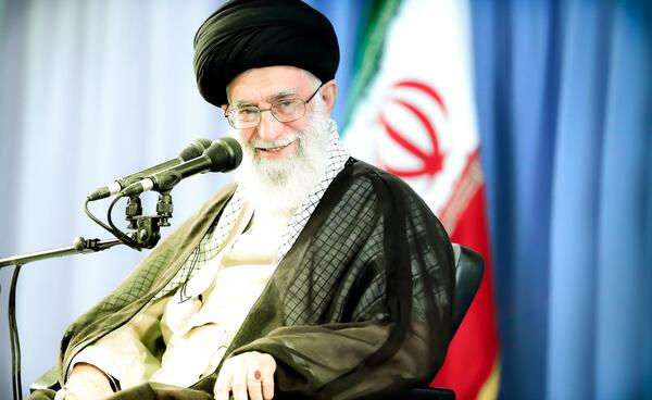 عکس پرچم ایران و خامنه ای
