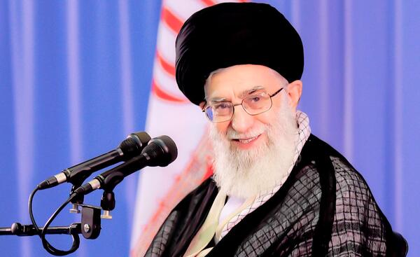 عکس پرچم ایران و خامنه ای