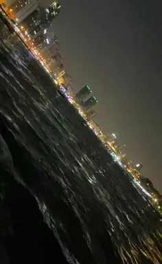 عکس عاشقانه جلوی اینه