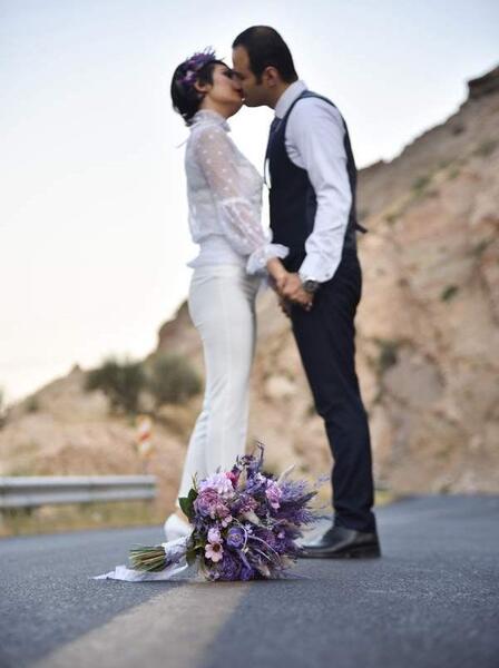 عکس عاشقانه جلوی اینه