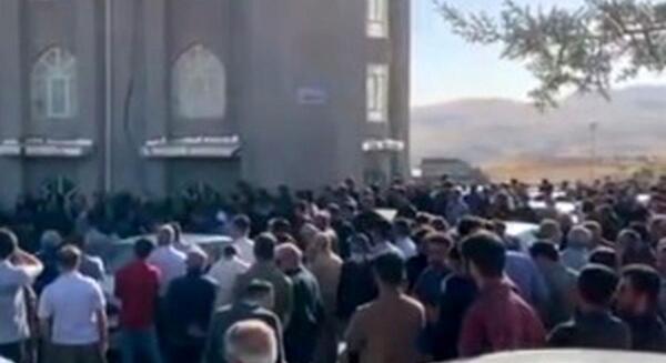عکس مهسا امینی خاک سپاری