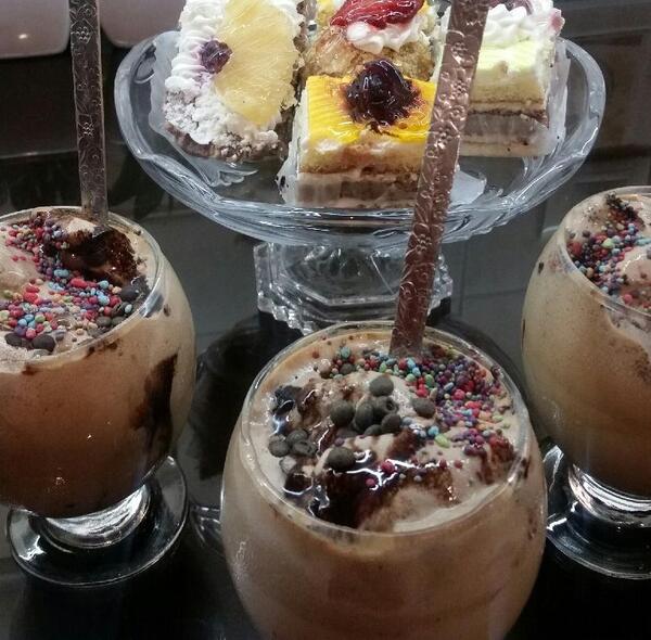 عکس کافه گلاسه شکلاتی