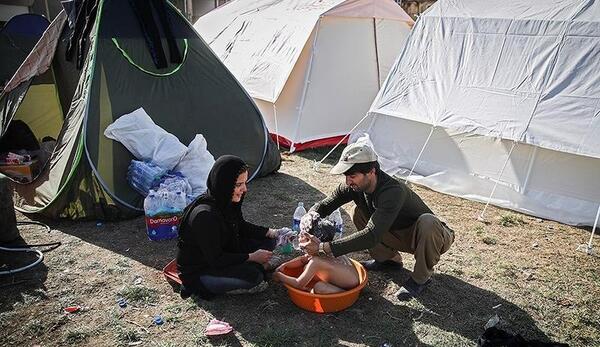 عکس چادر زلزله زدگان