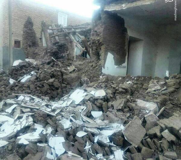 عکس زلزله در خانه