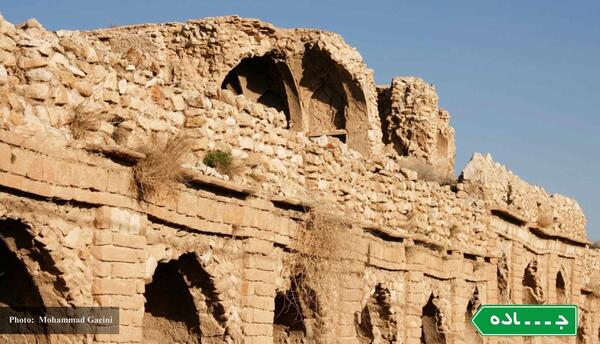 عکس زلزله در خانه