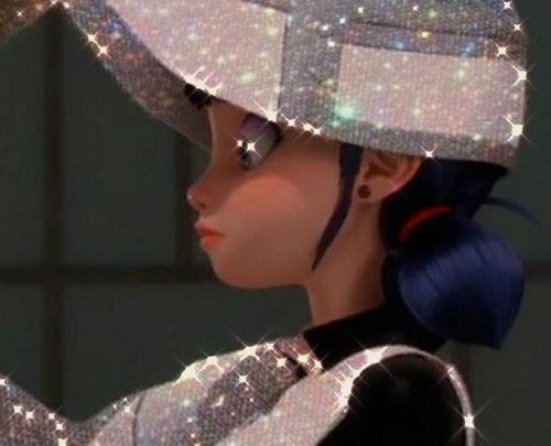 عکس مرینت با موهای کوتاه