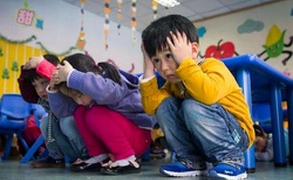 عکس زلزله برای کودکان