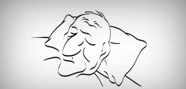 عکس خطای دید پیرمرد خوابیده