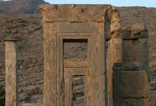 عکس هتل جهانگردی تخت جمشید