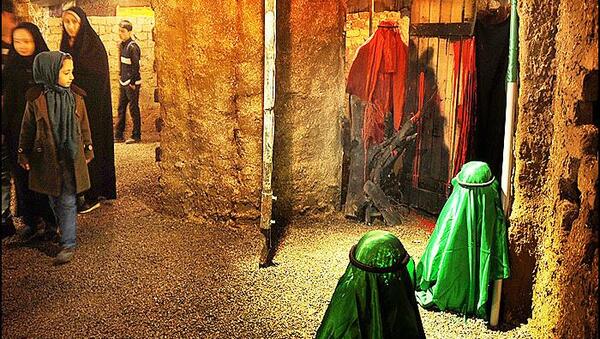 عکس نمایشگاه یاس کبود