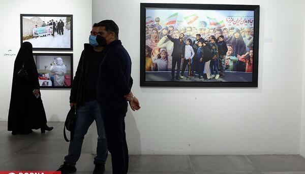 نمایشگاه عکس سرو روان