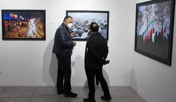 نمایشگاه عکس پرچم افتخار