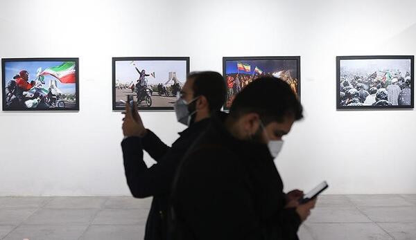 نمایشگاه عکس پرچم افتخار