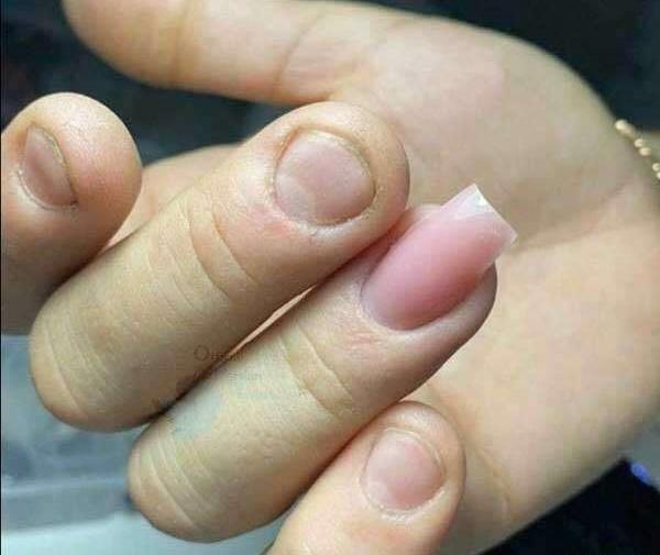 عکس کاشت ناخن خنده دار