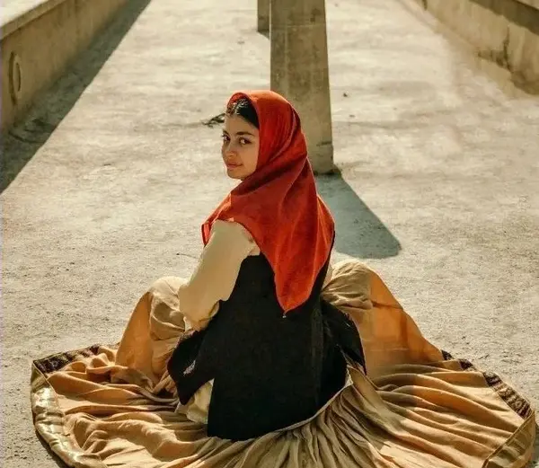 عکس واقعی گلنسا در فیلم جیران