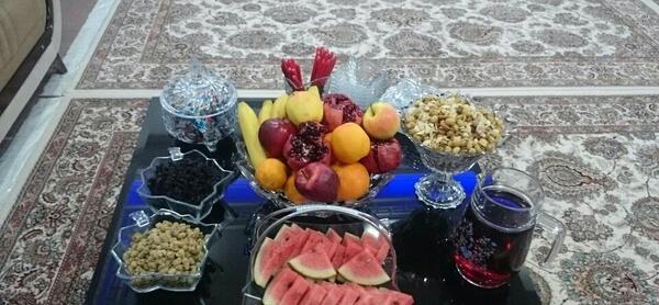 عکس تنهایی یلدا