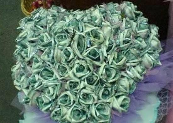 عکس کادو گل با پول