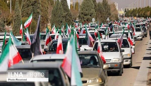 عکس حاج قاسم کنار پرچم ایران