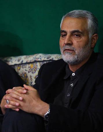 عکس حاج قاسم در عزاداری امام حسین