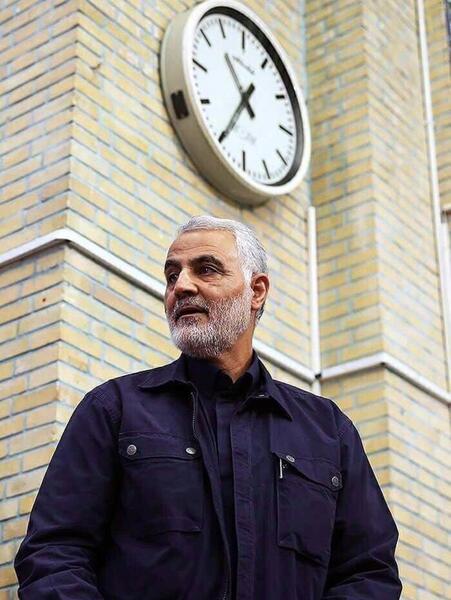 عکس با کیفیت حاج قاسم سلیمانی