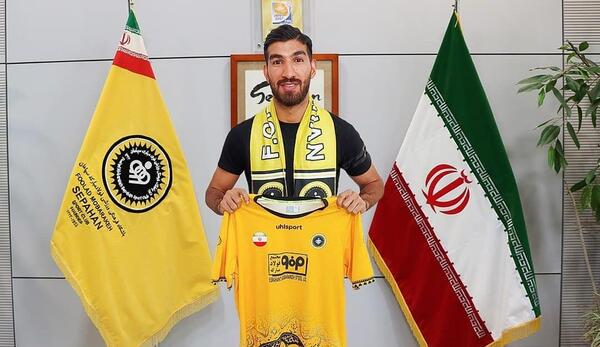عکس شهریار مغانلو با لباس سپاهان