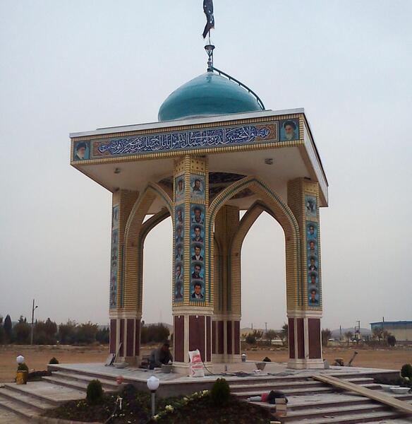 عکس حاج قاسم در زورخانه
