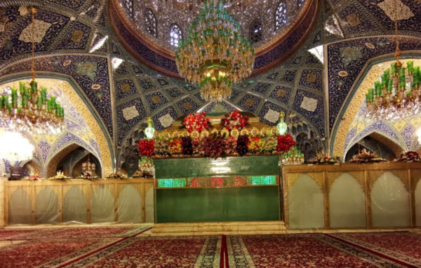 عکس شهید سلیمانی در حرم حضرت زینب