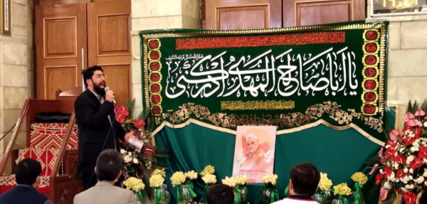 عکس شهید سلیمانی در حرم حضرت زینب