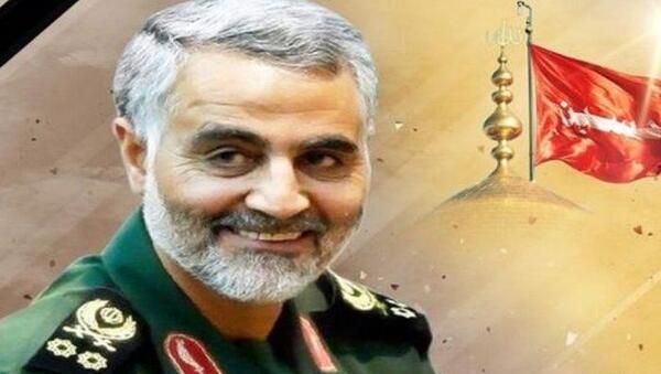 عکس حاج قاسم کنار امام حسین