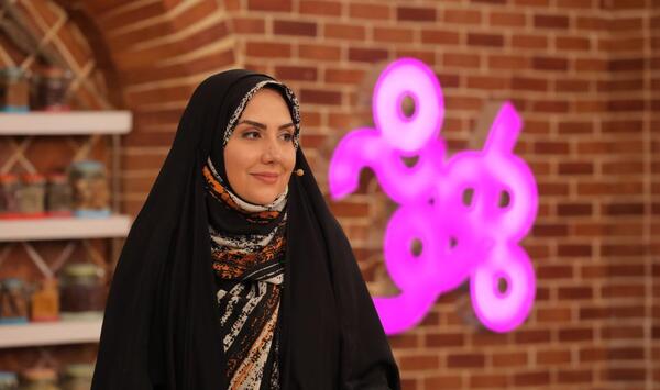 عکس مجری زن برنامه بهونه