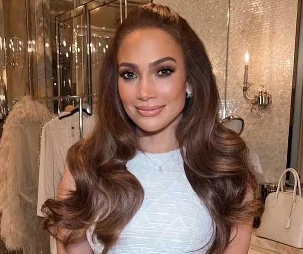 عکس جنیفر لوپز با آرایش