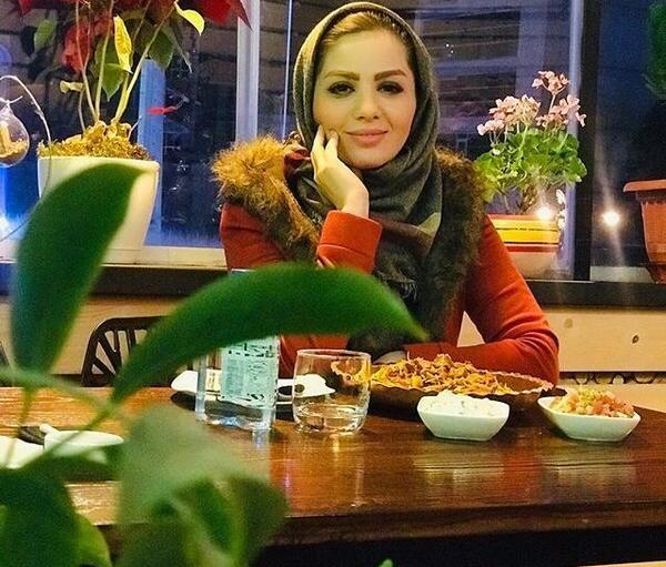 عکس مجری زن برنامه شوتبال