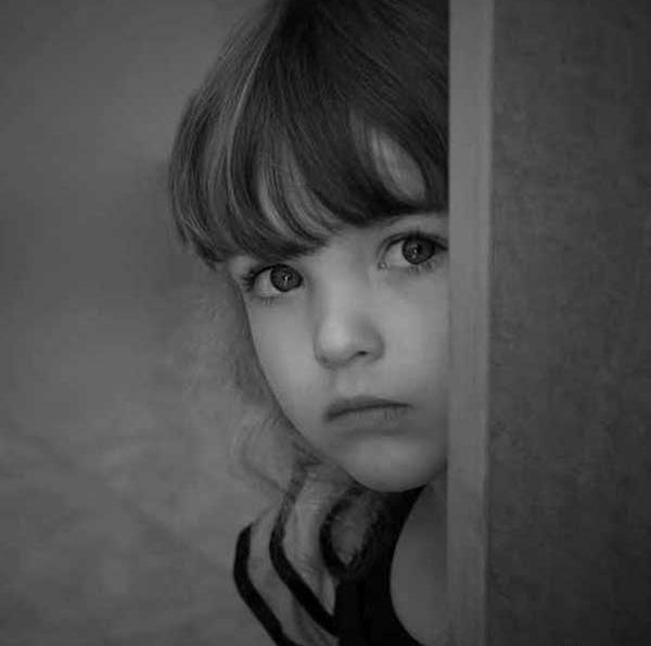 عکس دختر بچه های غمگین
