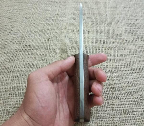 عکس چاقو طبیعی