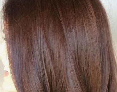 عکس رنگ مو قهوه ای شکلاتی
