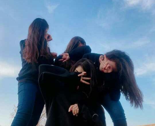 عکس دخترونه رفیق فیک