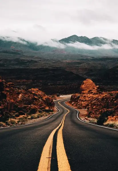 عکس جاده برای تصویر زمینه