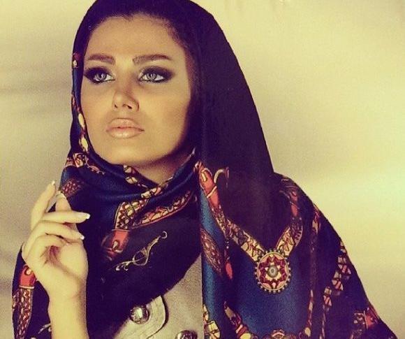 عکس دختر زیبا شال