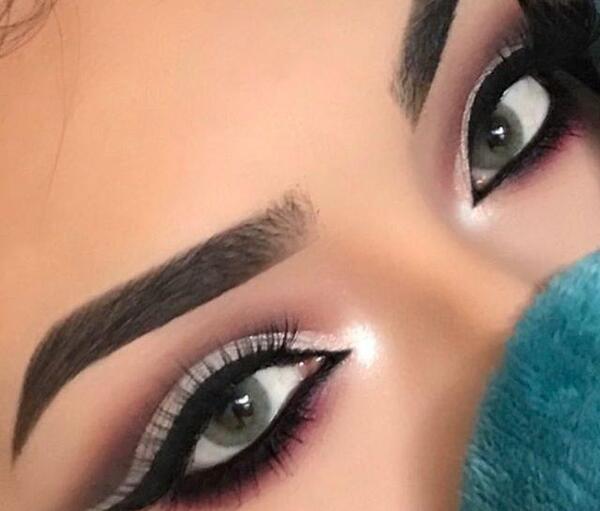 عکس چشم پف دار