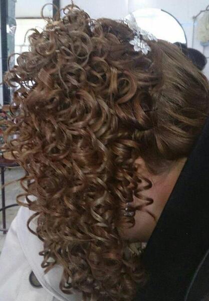 عکس رنگ مو روی دکلره