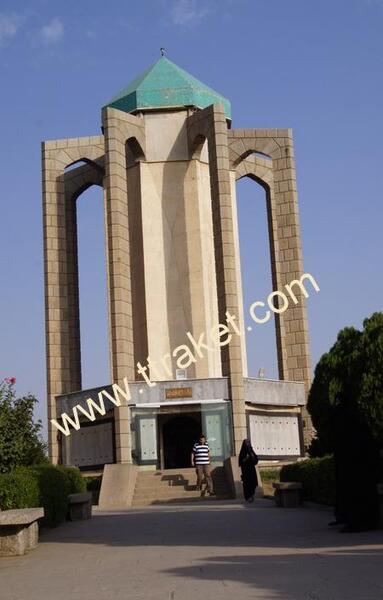 عکس متحرک ذره بین