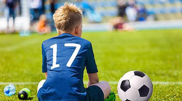عکس ضربه آزاد در فوتبال