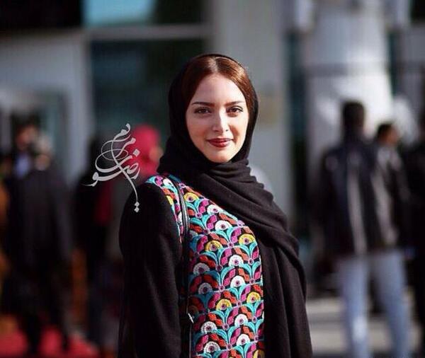 عکس با حجاب بهنوش طباطبایی