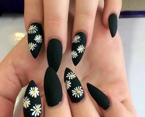 عکس طراحی ناخن فانتزی