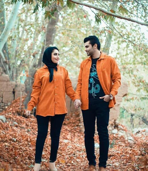 ژست عکس گرفتن دخترانه لب دریا
