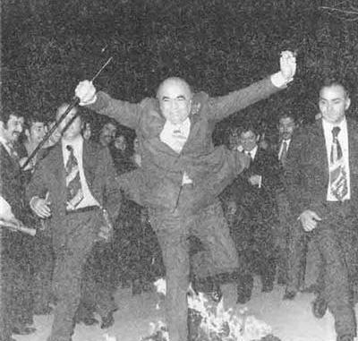 عکس چهارشنبه سوری شاه و فرح