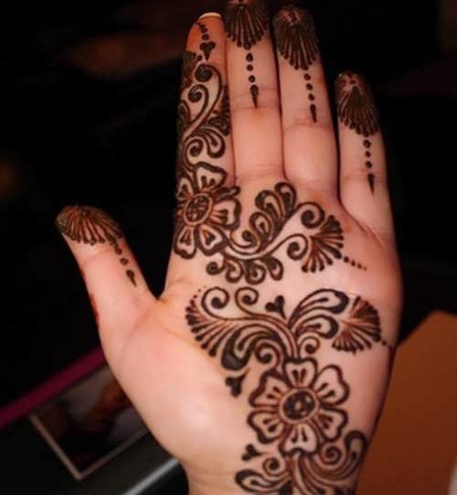 عکس حنا روی کف دست ساده