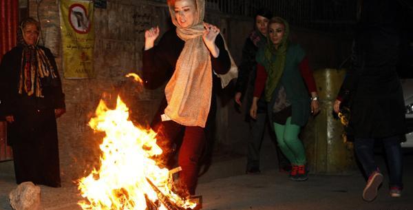 عکس چهارشنبه سوری و ترقه